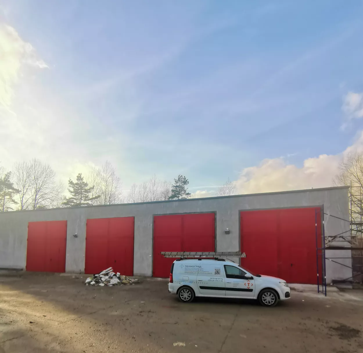 Распашные ворота RAL 3020 4190х4290